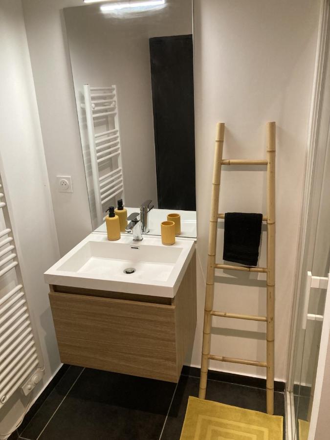 Appartement Au Coeur D'Espalion Le Perchoir Du Lot Bagian luar foto
