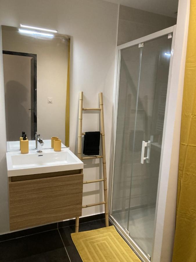 Appartement Au Coeur D'Espalion Le Perchoir Du Lot Bagian luar foto